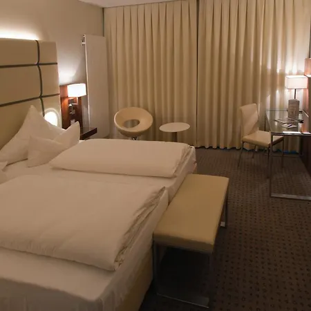 Hotel Am Blauen Wunder-3