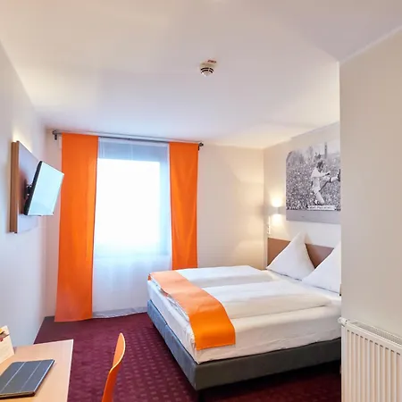 McDreams Hotel Mönchengladbach-2