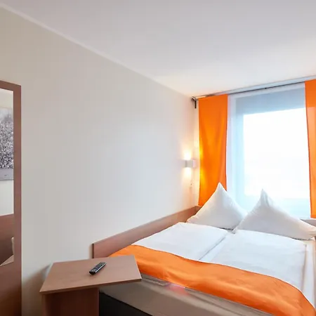 McDreams Hotel Mönchengladbach-3