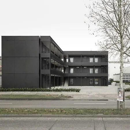 City Studios Warum ins Hotel-3