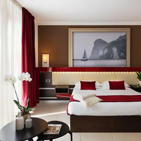 Kairos Garda Hotel - Be Happy Hotels-3