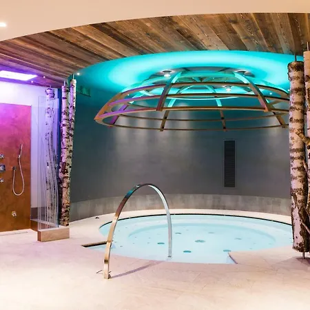 Hotel Alaska-2