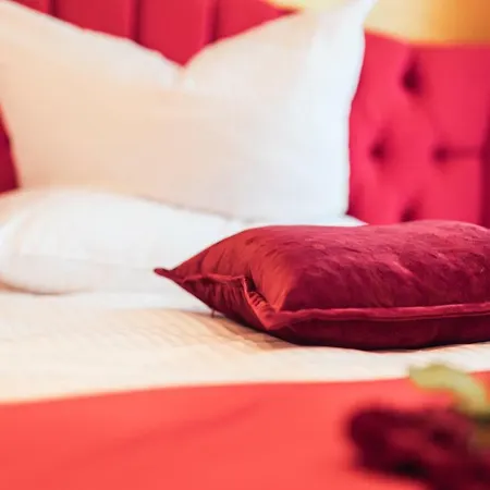 Hotel Hamburger Perle By Uniqstay-3