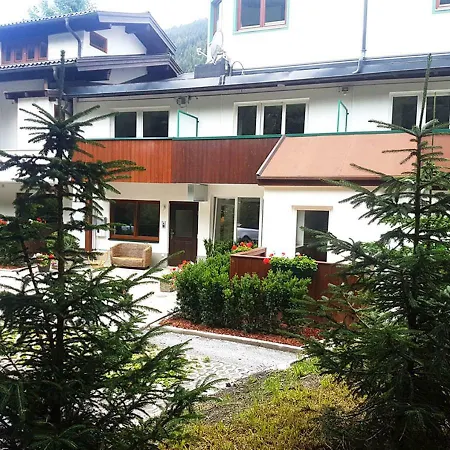 Comfort Rooms Bruckner-3