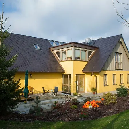 Pension Raupennest mit Blockhaussauna-3