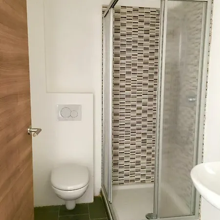 Iceman Room'S Central-2