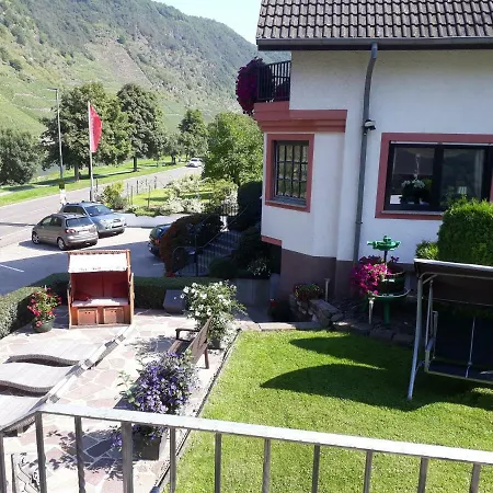 Haus Weingarten APPARTEMENTS-ZIMMER-2