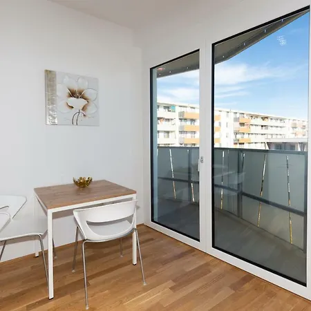 My Room Serviced Apartment-Messe-3