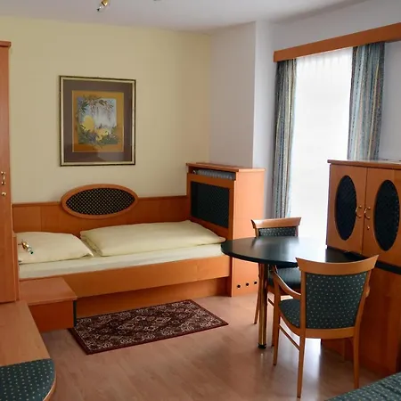 Hotel Das Schlössl-2