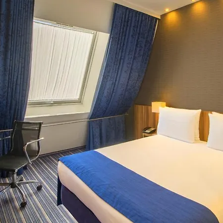 Holiday Inn Express Frankfurt City Hauptbahnhof-3