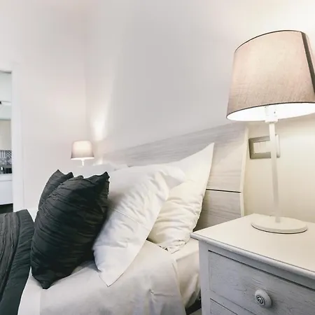 Angolo Di Roma Guest House-3