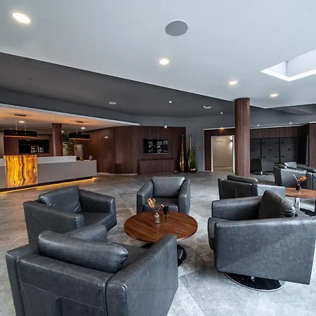 Ee Hotel-2