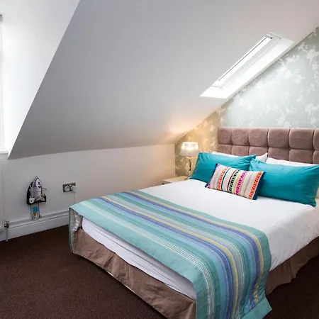 Primrose Guest House-3