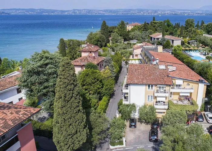 Hotel Serenella Sirmione