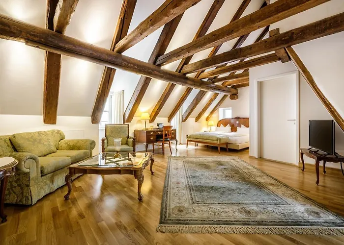 Chin-Chin Hotel ehemals Bohemian Hotel Regensburg