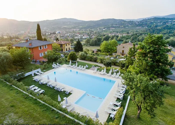 Residence Corte Del Bosco Garda 