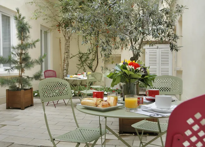 The Originals City, Hôtel Lecourbe, Paris Tour Eiffel 