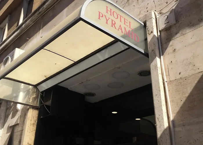 Hotel Pyramid Rom