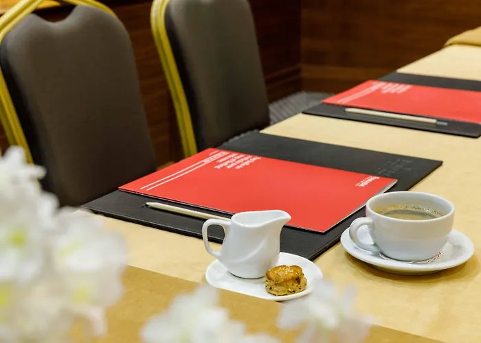 Hotel Ramada By Wyndham Istanbul Golden Horn