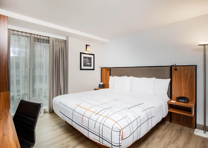 Hotel La Quinta By Wyndham Time Square South New York