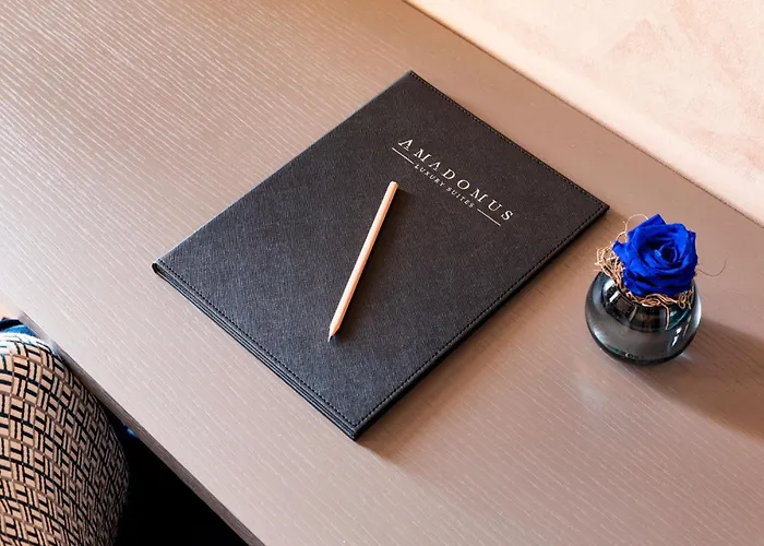 Amadomus Luxury Suites Neapel