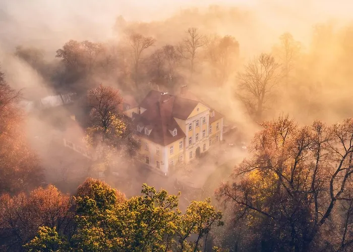 Pałac Łomnica Karkonosze - Schloss Lomnitz Riesengebirge Wojanow