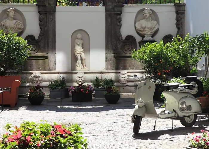 Hotel Piazza Bellini & Apartments Neapel