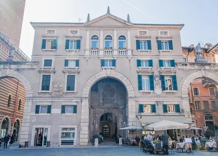 Domus Nova Palace - Italian Homing Verona