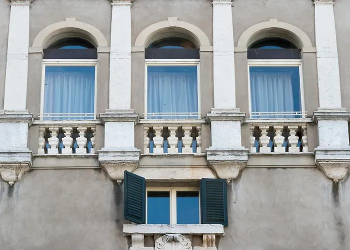 Domus Nova Palace - Italian Homing Verona
