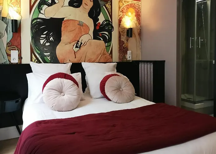 Hotel Hippodrome Paris
