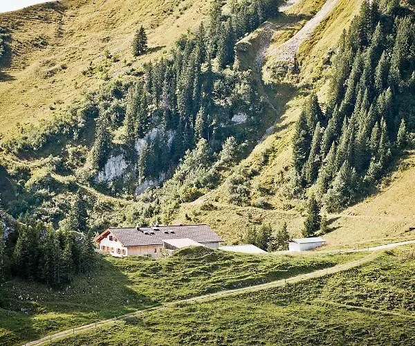 Berghotel Altes Wallberghaus Rotta