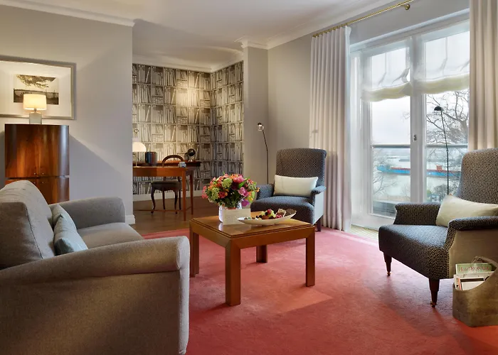 Hotel Louis C Jacob, Hamburg, Autograph Collection