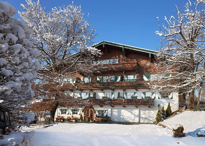 Landsitz Römerhof - Hotel Apartments Kitzbühel