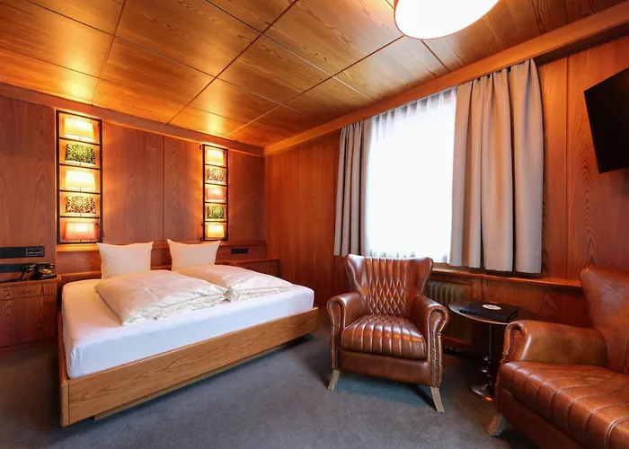 Hotel Pension Kirchplatz St. Anton am Arlberg