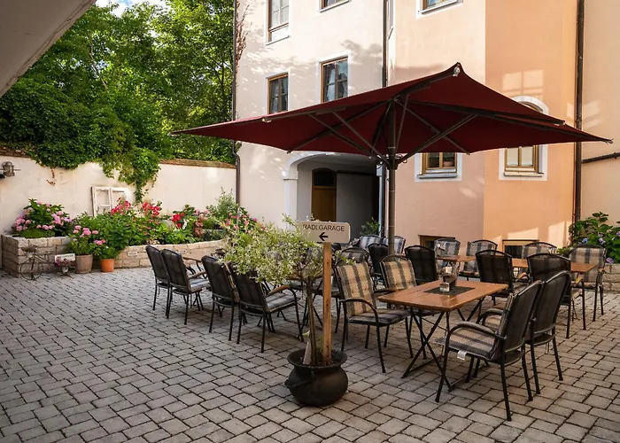 Zum Dallmayr Hotel Garni Berching