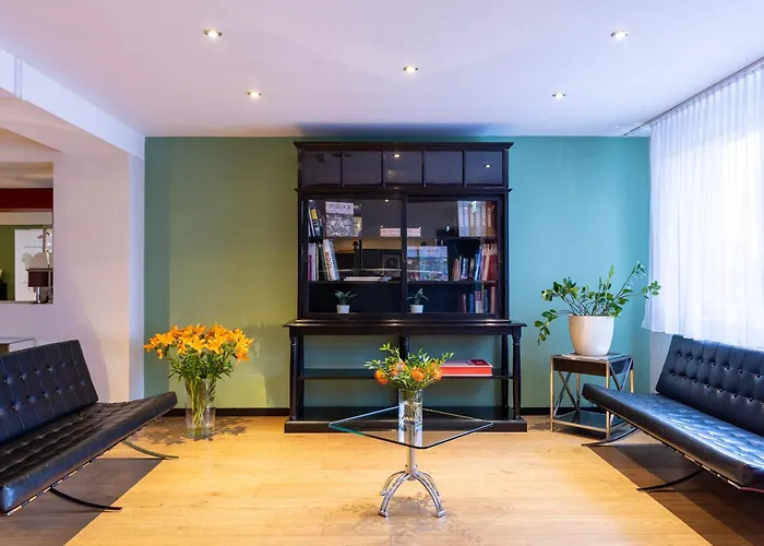 Good Morning + Berlin City East