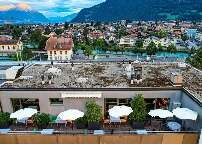 Hotel Merkur - West Station Lodge Interlaken