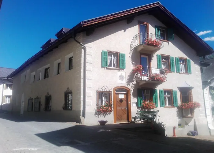 B&B Hotel & Appartements Chasa Valaer Scuol