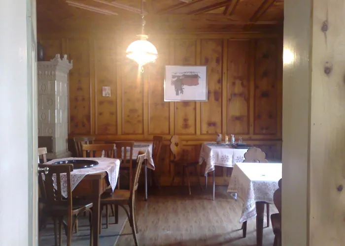 B&B Hotel & Appartements Chasa Valaer Scuol
