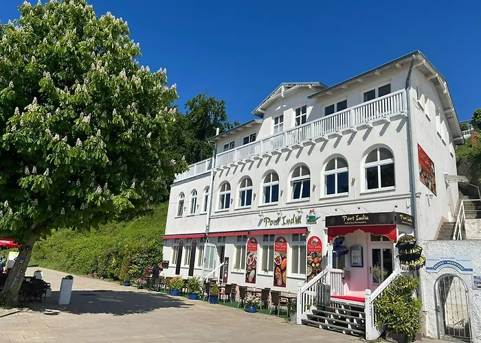 Fährblick - Pension direkt am Wasser Sassnitz