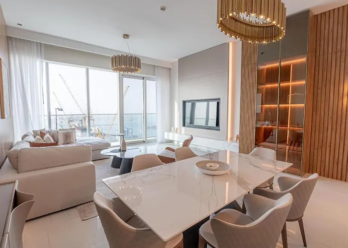 Avani Plus Palm View Dubai Suites