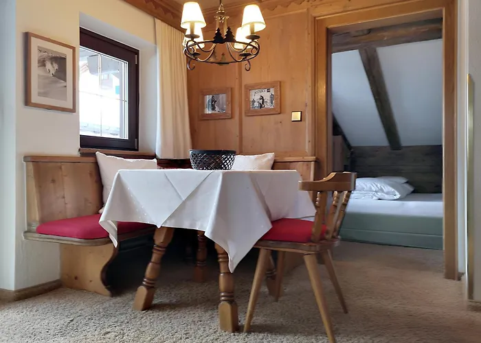 Aparthotel Hubertusklause Lech am Arlberg