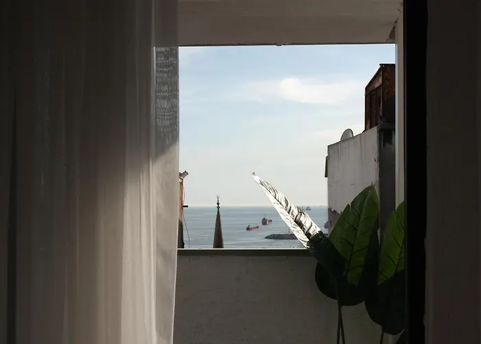 The Palm Suits Istanbul