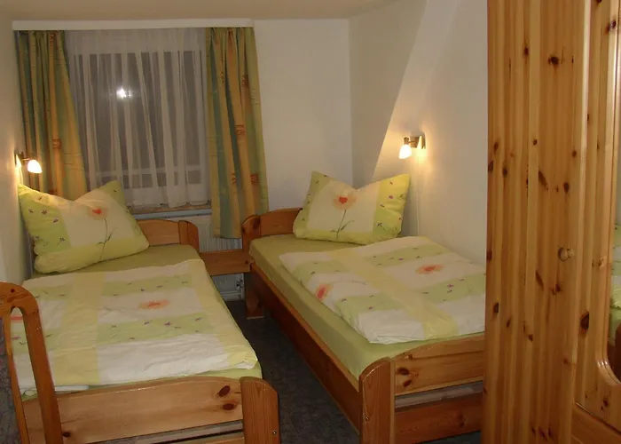 Gaestehaus Nis Puk Und Ferienwohnungen Büsum
