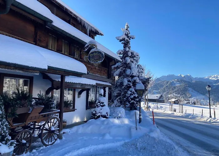 Hotel Alpenrose Mit Gourmet-Restaurant Azalee Gstaad
