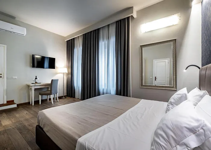 Blu Notte Guest House Florenz