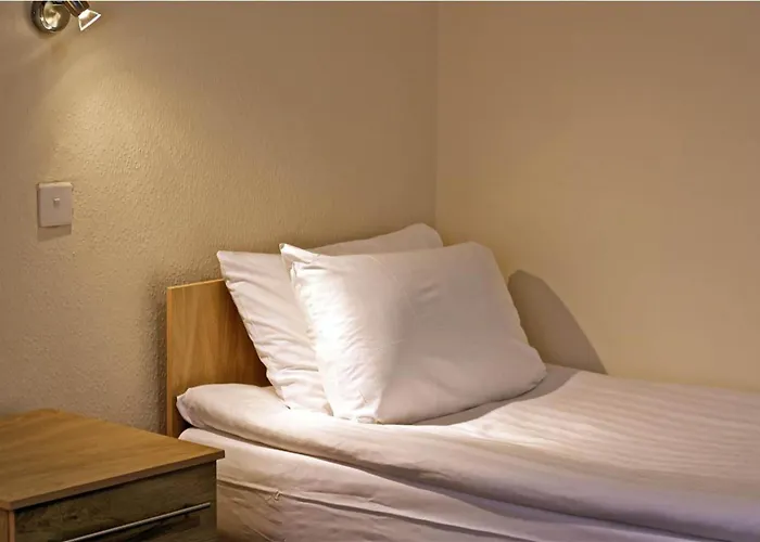 Central Hotel Golders Green London