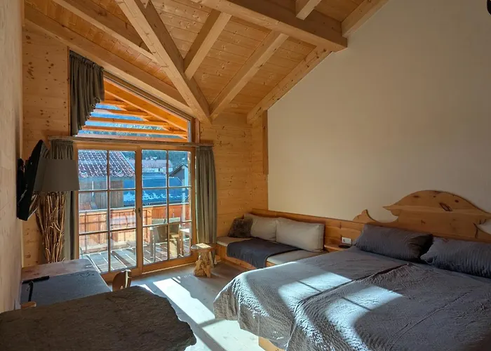 Kleines Zirbelhotel - ÜF Oberammergau