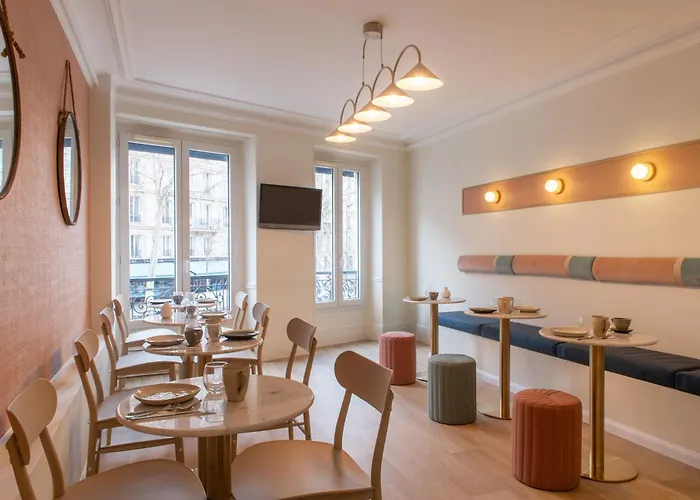 Hotel Prony Monceau Paris