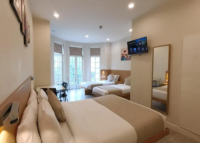 Hotel Nox Olympia London
